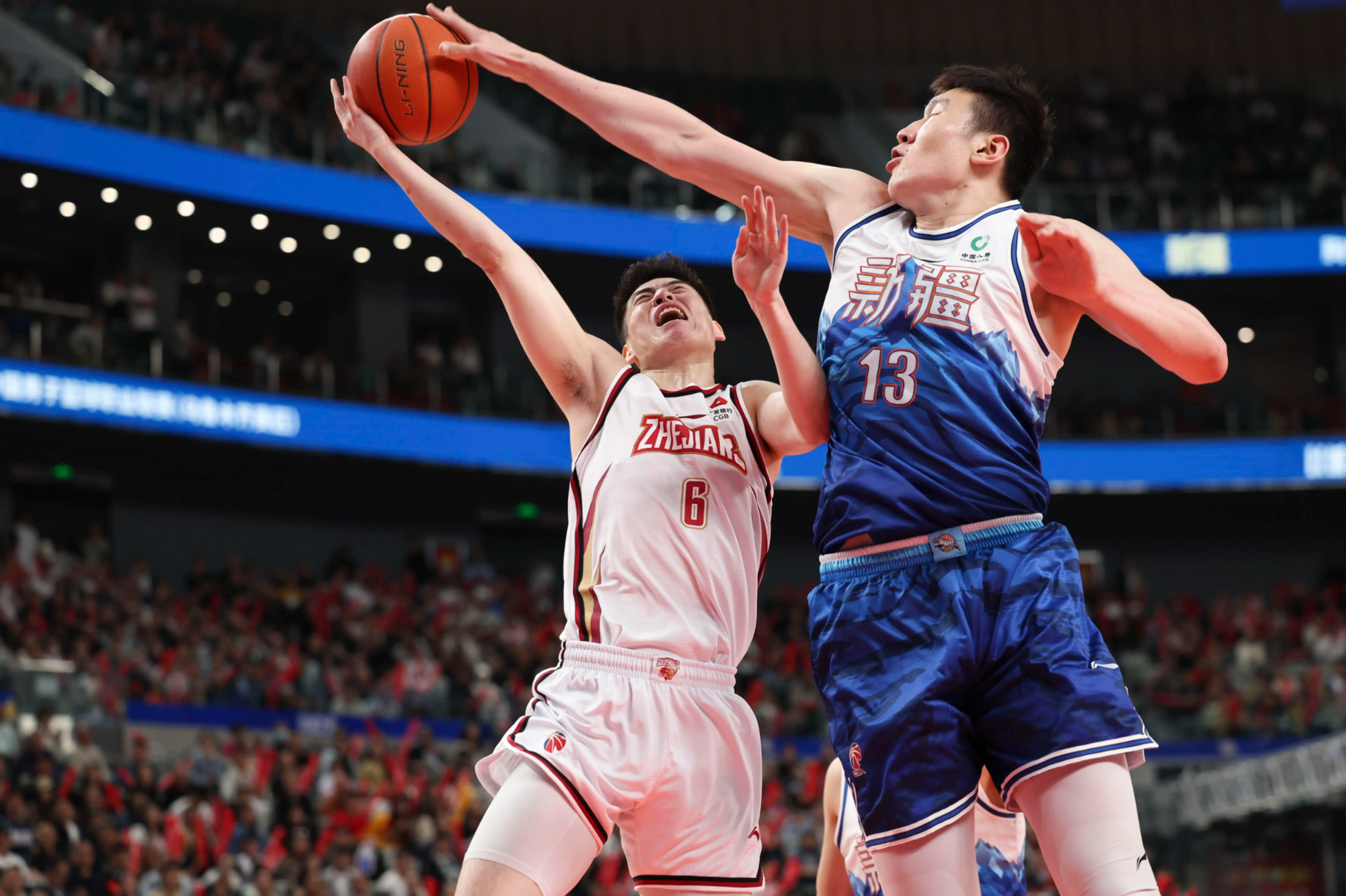 开云体育入口-冲刺阶段体能课后，里尔遗憾出局备战CBA常规赛，更衣室稳定，团队化学反应显著的简单介绍