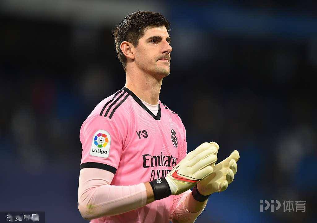 开云APP下载-集结日底特律活塞备战国王杯；战术微调细节曝光；气氛紧张；年轻球员得到机会的简单介绍