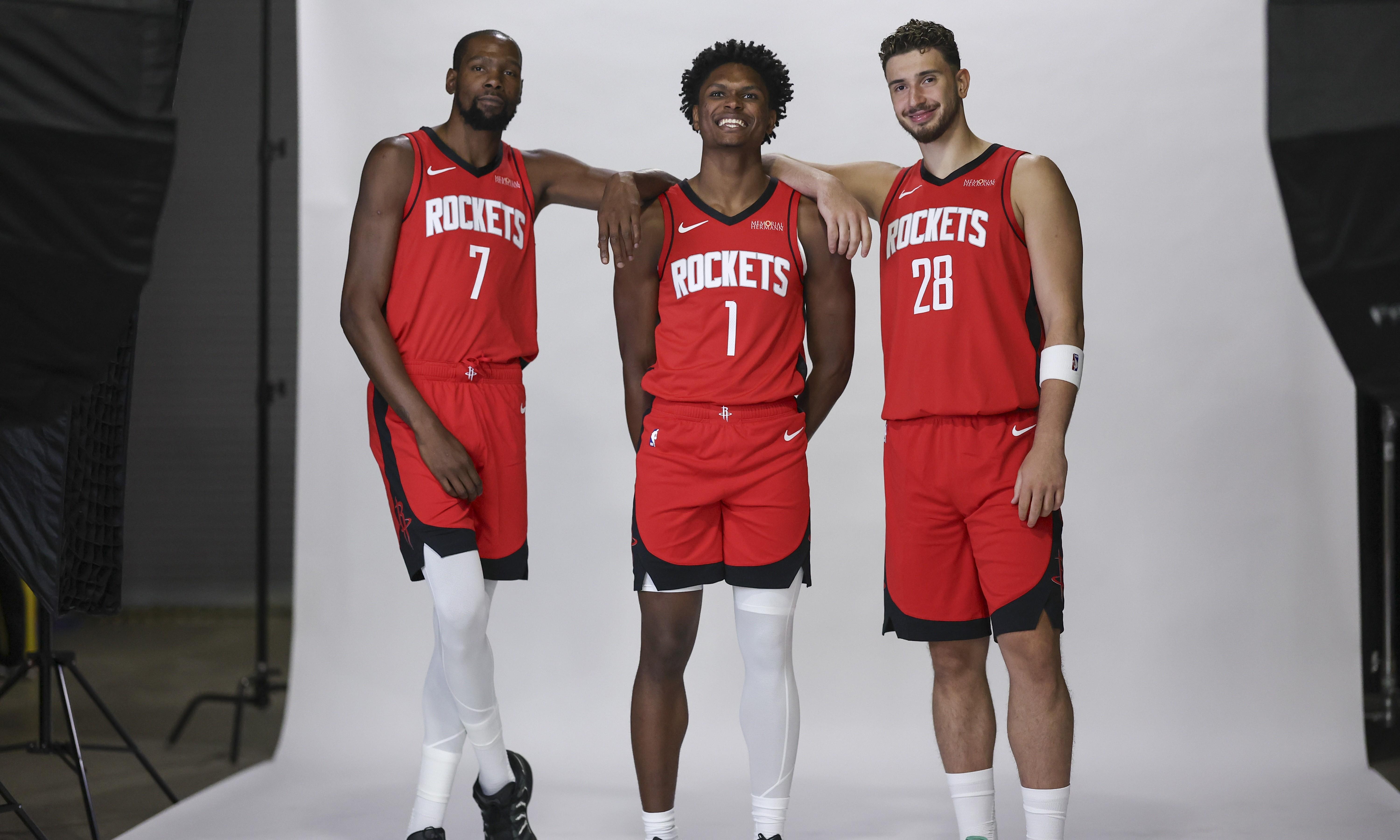 开云体育入口-赛地聚焦——NBA总决赛今夜热度飙升；迈阿密热火篮板制胜；更衣室稳定；更衣室氛围转暖的简单介绍