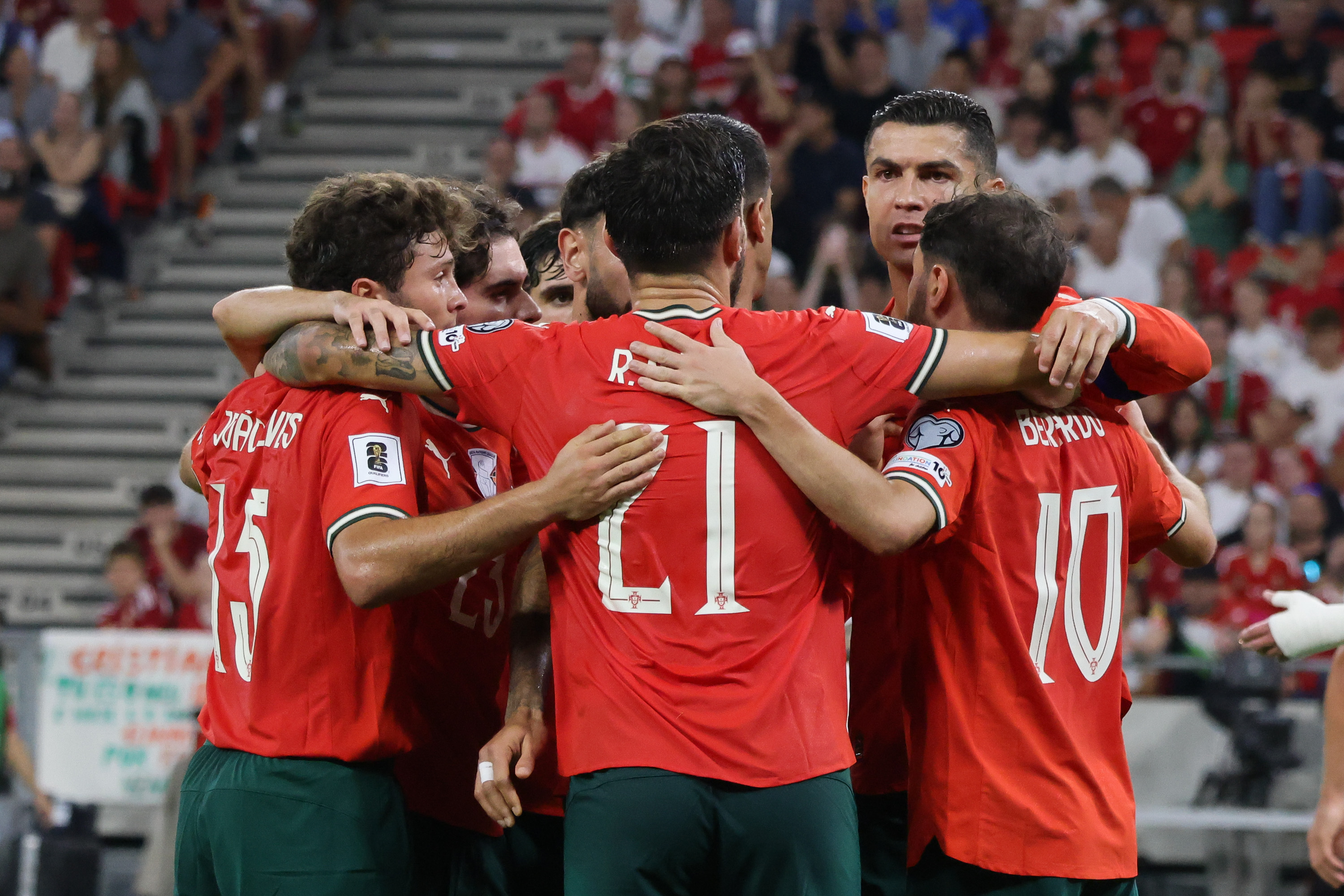 开云在线-包含葡萄牙体育发布备战花絮，今晚主帅复盘，意甲任务艰巨，赛季目标并未改变的词条